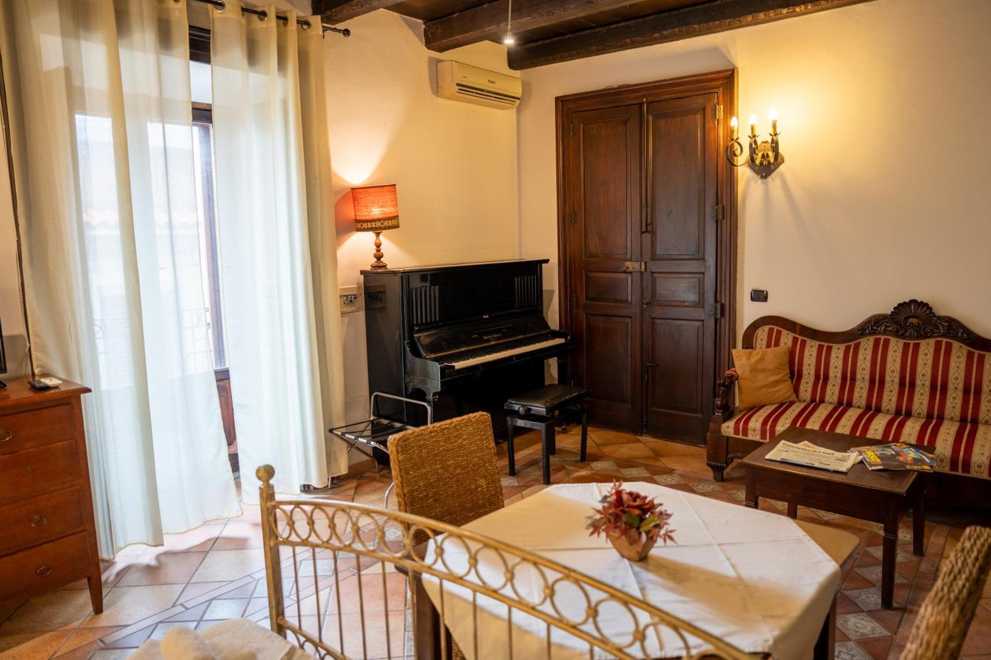 Residenza L'Antico Borgo Hotel Filadelfia Ngoại thất bức ảnh